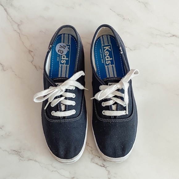 Keds // Navy Blue Canvas Sneakers